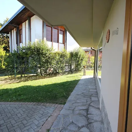 بيت للعطل Magnificent Holiday In Near Lake *