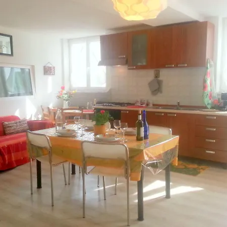بيت للعطل Magnificent Holiday In Near Lake *