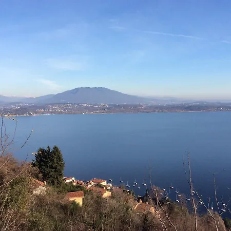 بيت للعطل Magnificent Holiday In Near Lake *